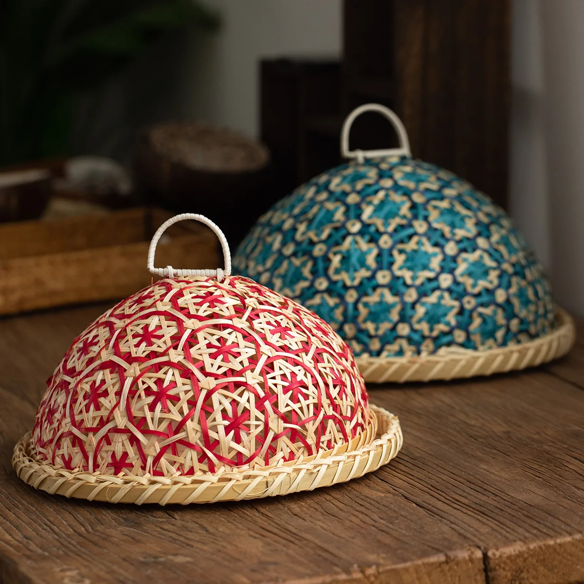 Handmade Rattan Style Round Fruit Basket with Lid Insect Proof Table Cover Multi Functional Storage for Bread Fruit Leftovers