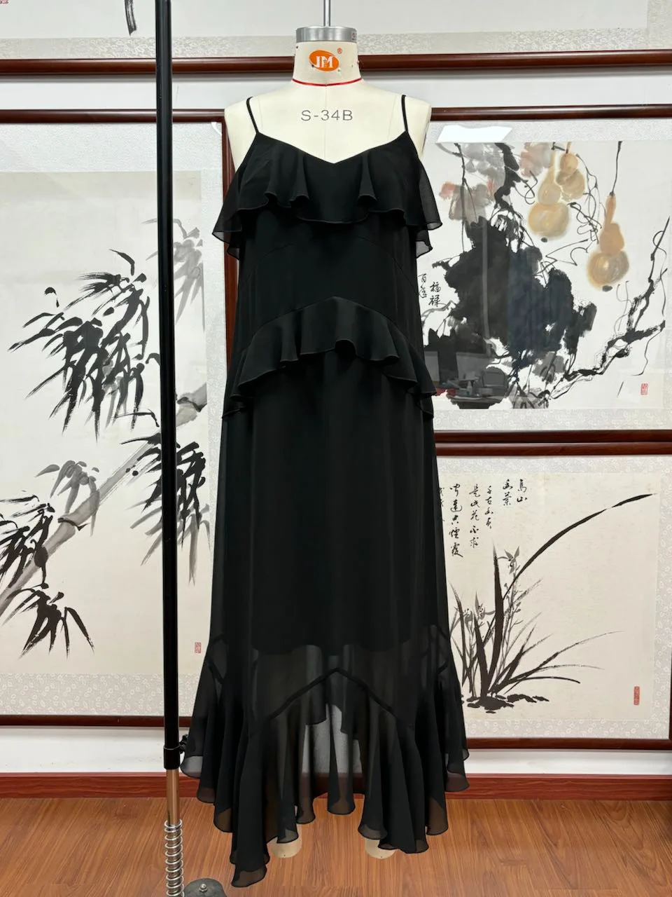 

BLack Tiered Ruffle Long Dress Women Summer V-neck Sleeveless Backless Chiffon Maxi Dresses Simple Casual Fashion A-line Vestido