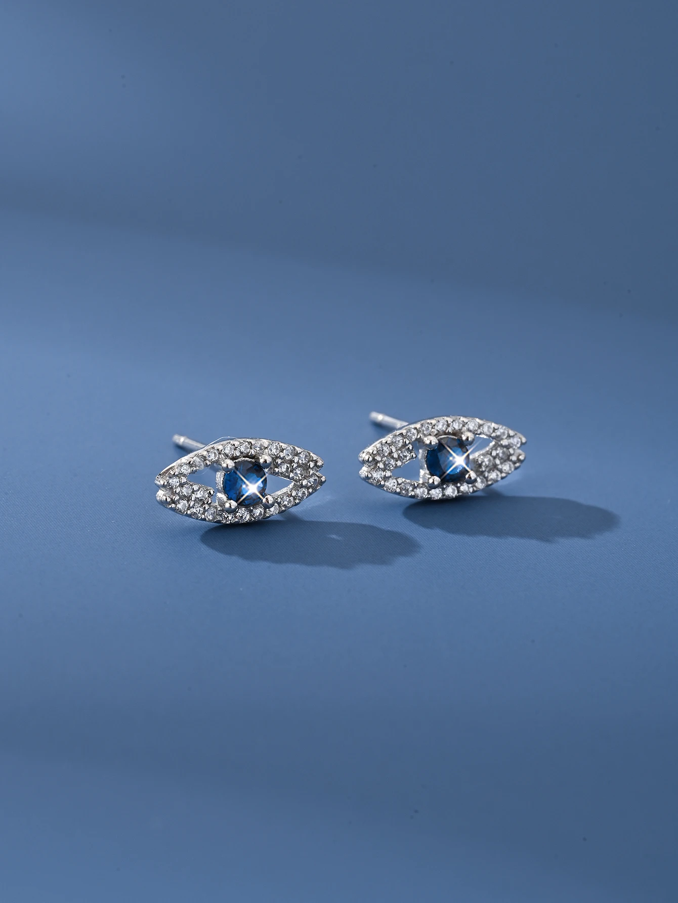 

Набор «Глаз дьявола» из стерлингового серебра 925 пробы с мини-серьгами с цирконом для женщин, модные и роскошные украшения, подарок на праздник, день рождения