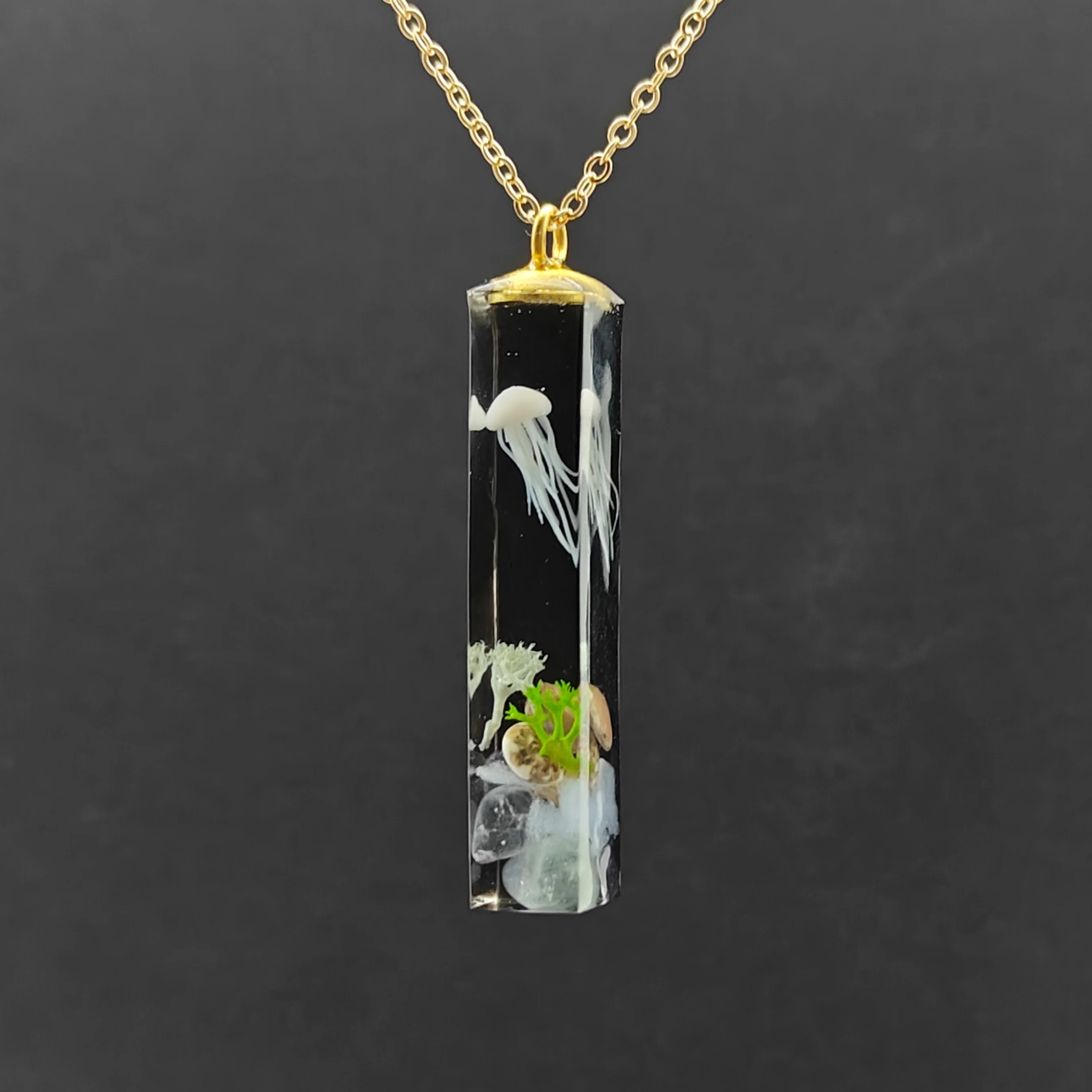 Jellyfish 3D Deep Sea Black Cube Resin Pendant Gold Color Long Chain Necklace Women Boho Fashion Jewelry Bohemian Handmade