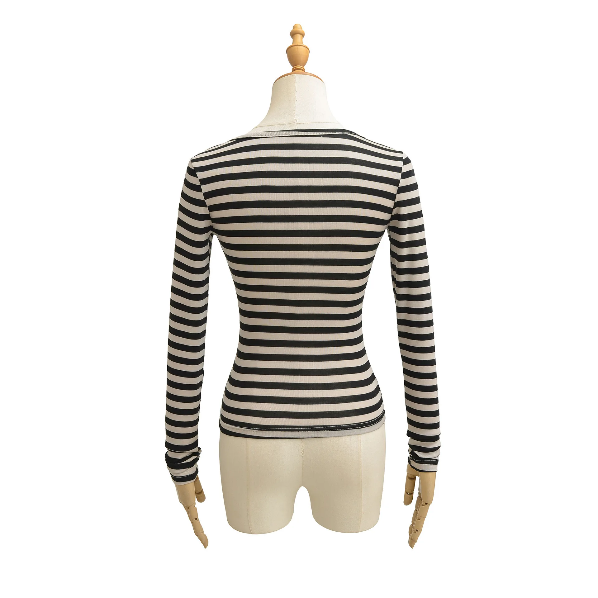 เสื้อยืดแฟชั่นลำลองลายทางสีสันตัดกัน แขนยาว คอวี ทรงเข้ารูป สำหรับผู้หญิง คอลเลคชั่นฤดูใบไม้ร่วง 2025 รุ่นใหม่ ไซส์ใหญ่ รุ่น 10D5