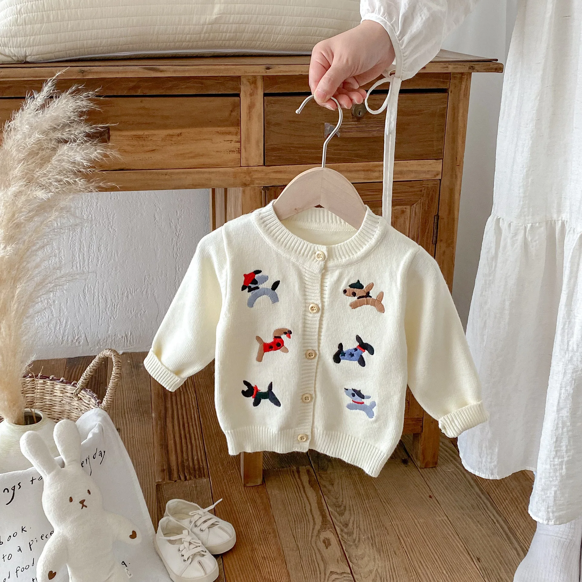 

2025 Autumn New Baby Puppy Embroidered Knitted Jacket Baby Foreign Versatile Cartoon Knitted Cardigan