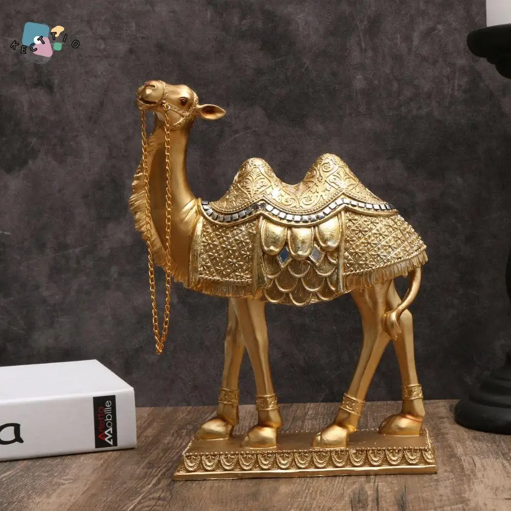 

Light Luxury Decorative Golden Camel Statue Classic Vivid Standing Camels Sculpture Elegant Feng Shui Ornaments Desktop