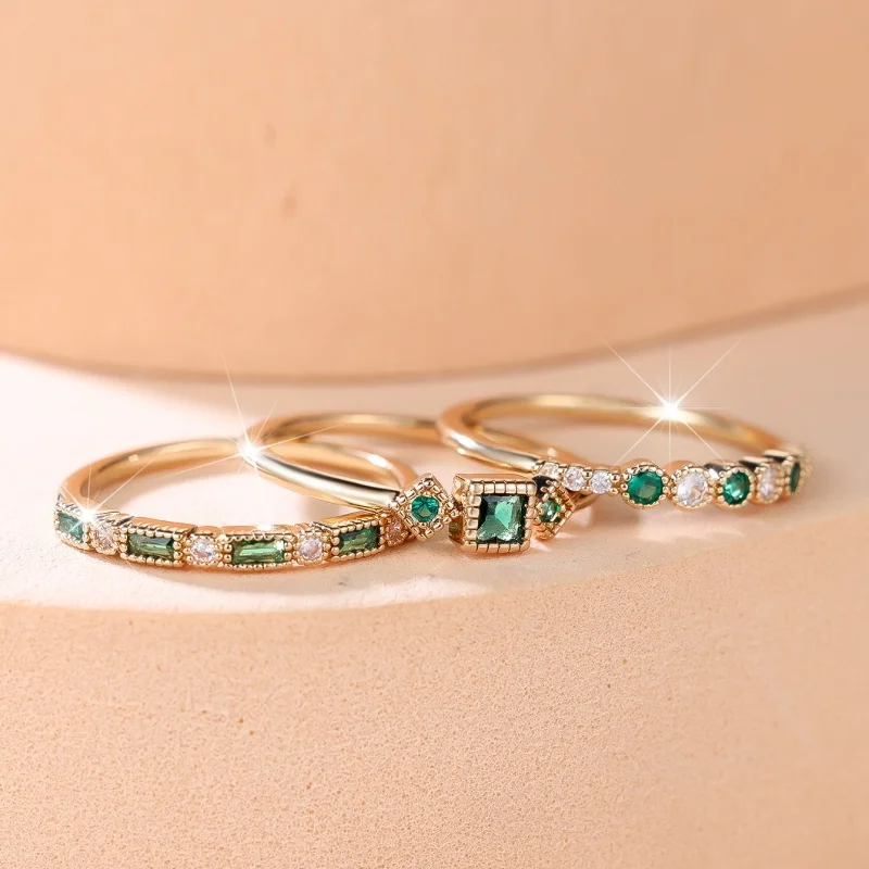 2026 New Vintage Gilded Emerald Three Piece Ring Set, Light Luxury Palace Style Square Oval Ladder Square Green Accessory