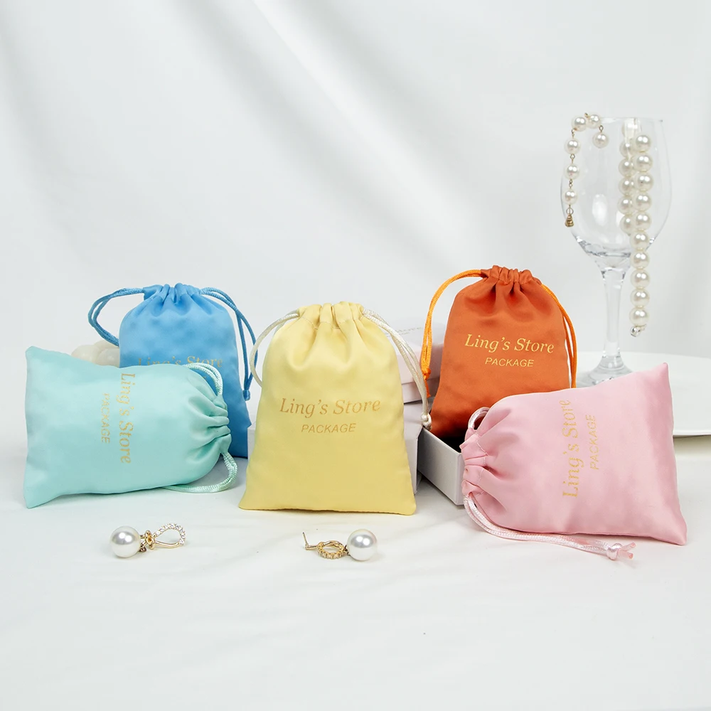 

50Pcs Custom Logo Silk Satin Jewelry Drawstring Gift Bags Print Logo Small Packaging Pouch for Rings Wedding Favors Guests Candy