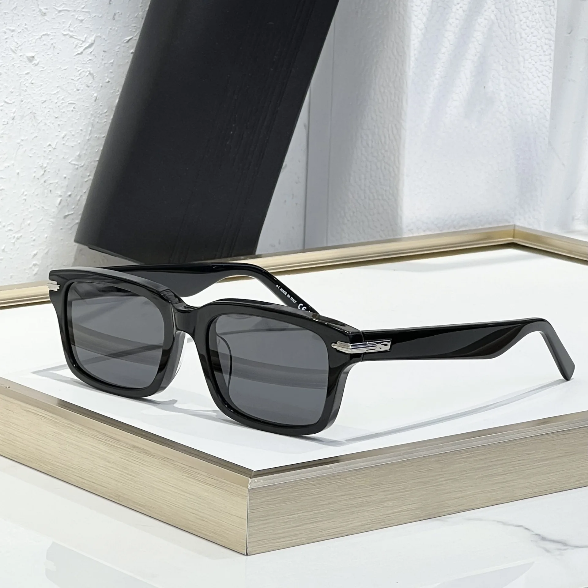 

Rectangle Square Acetate Sunglasses Women Men UV400 Protection Trendy Fashion Beach Vacation Party Eyewear 2026 New