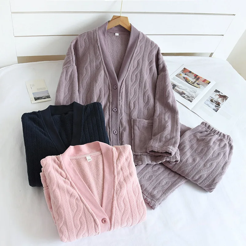 New autumn and winter couples pajamas, long-sleeved trousers, flannel thickening and velvet home service suits for men and women