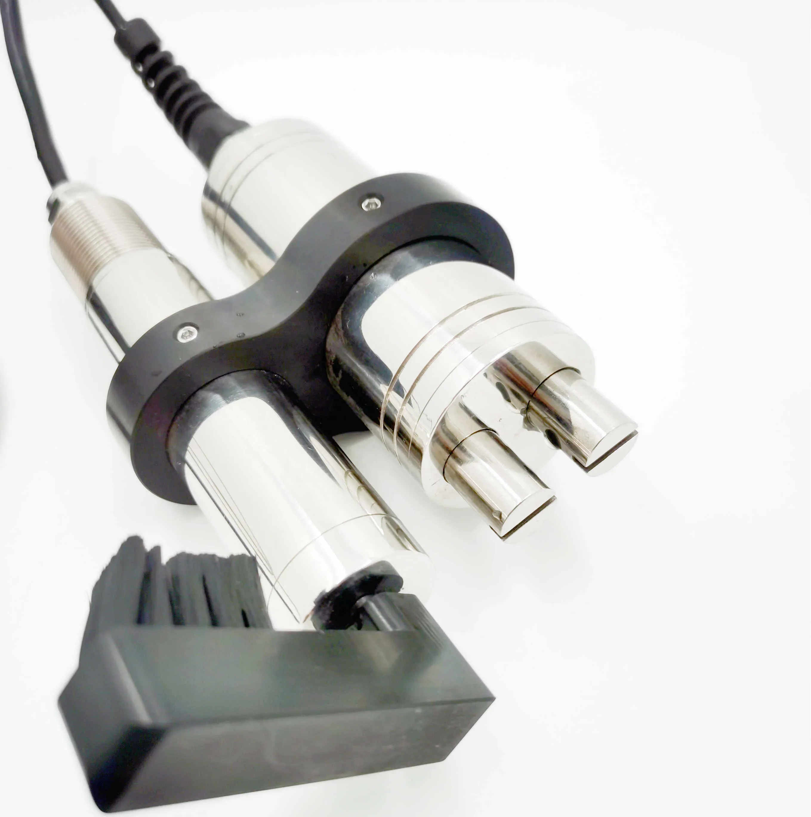 

Онлайн-цифровой датчик мутности воды RS485 Modbus 4-20 мА IP68 Самоочищающийся измеритель мутности твердых подвесных вод