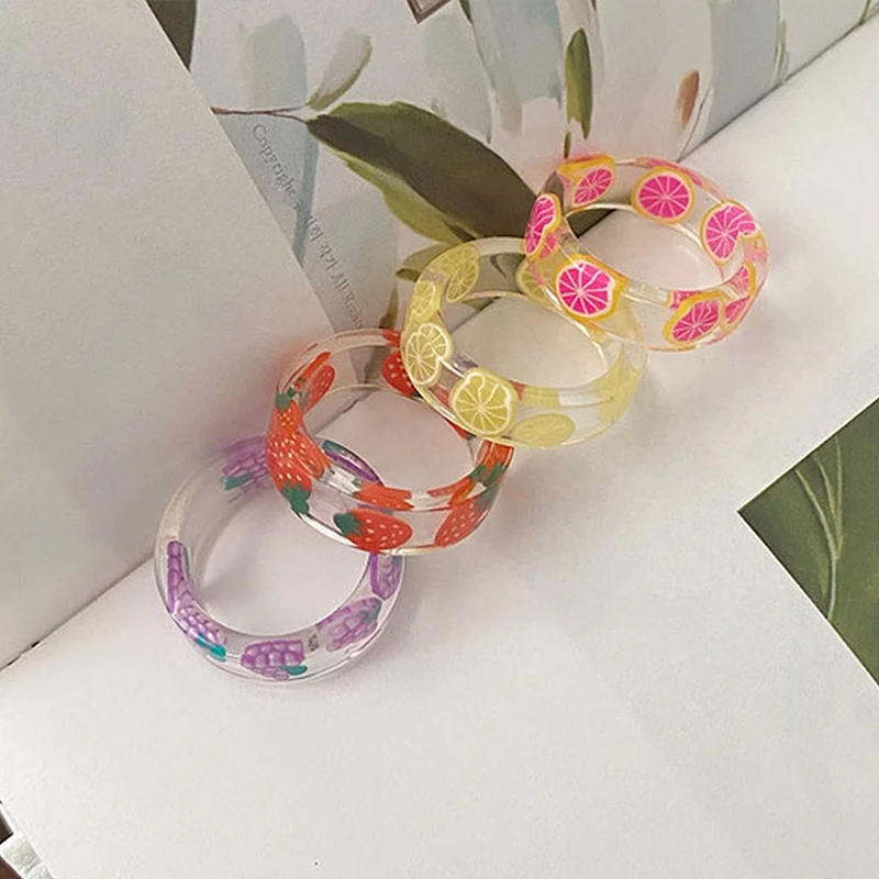 

Элитное кольцо из фруктовой смолы для женщин: модный аксессуар в стиле блогеров и трендовое украшение