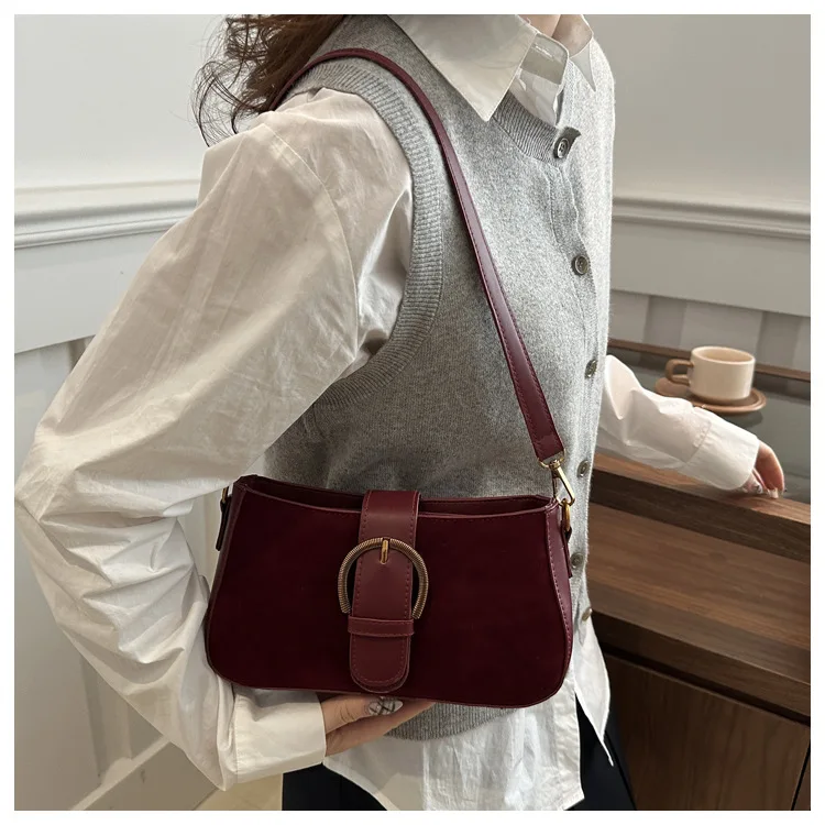 Damen-Umhängetasche aus Wildlederimitat, Unterarm-Umhängetasche, Reißverschluss, modische Umhängetaschen für kleine quadratische Taschen, geeignetes tägliches Outfit – Detail 8