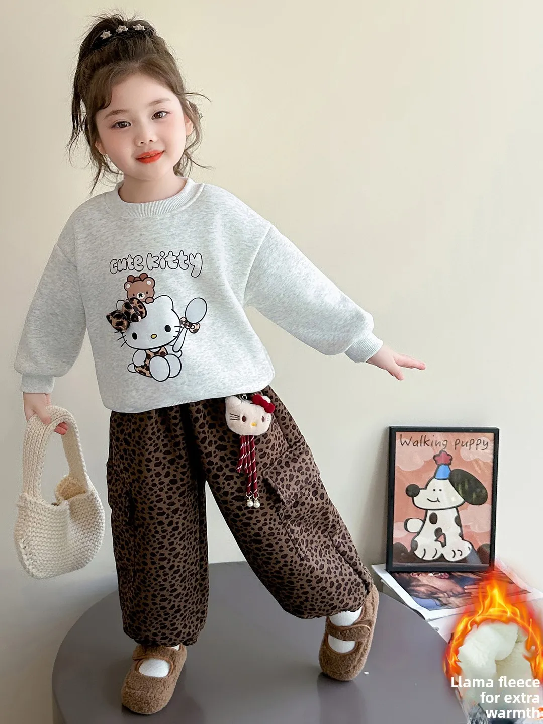 

Комплект из толстовки и брюк с принтом для девочек, комплект из двух предметов Thiened Camel Hair, осень-зима Faion, длинный све, круглый, Ne Kor...