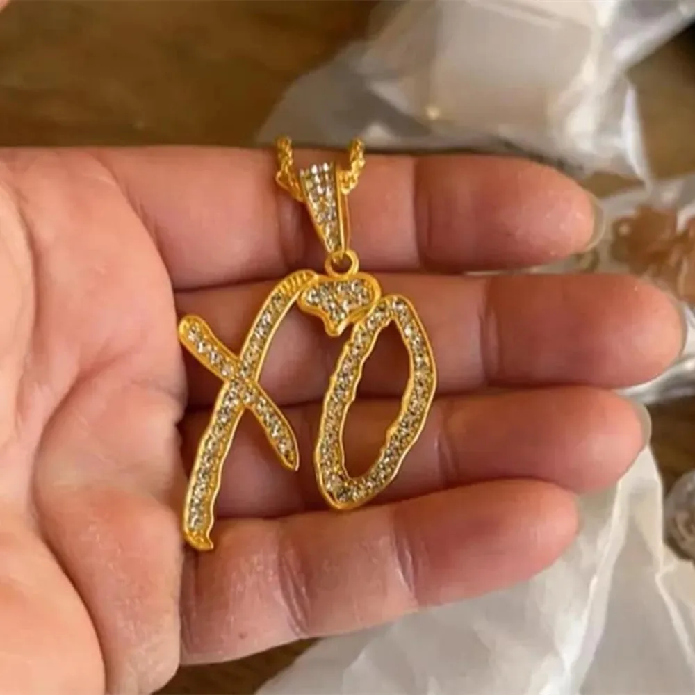 Hip Hop XO Letter Pendant Necklace For Women Men Fashion Cubic Zirconia Letter Jewelry Creative Gift  Accessories