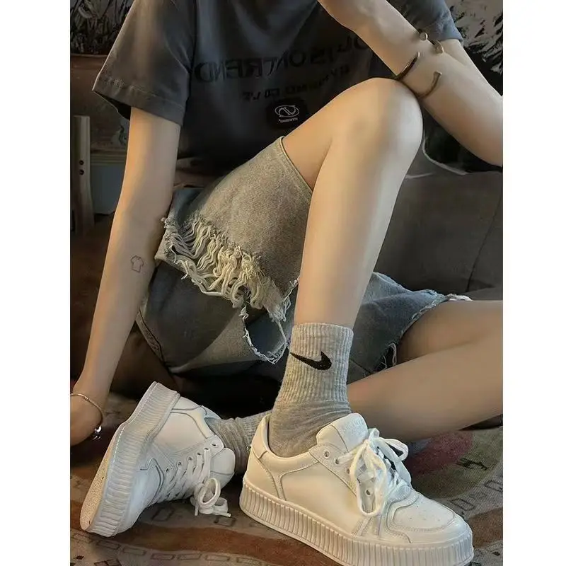 Women Shorts 2024 Summer Sexy Knee-length Denim Design Thin New Arrival Hole Chic Vintage Pockets Fashion All-match Streetwear