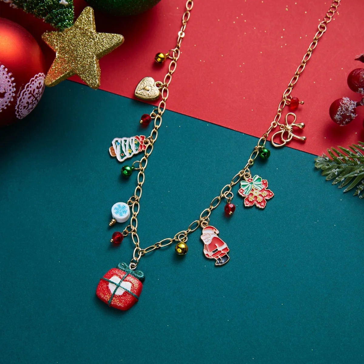 Weihnachts-Halskette mit Lebkuchenmann, Weihnachtsbaum, Hirsch, Schneeflocke, simulierten Perlen für Damen und Herren, Weihnachtsmann-Glocken, Choker, Party-Schmuck – Detail 28