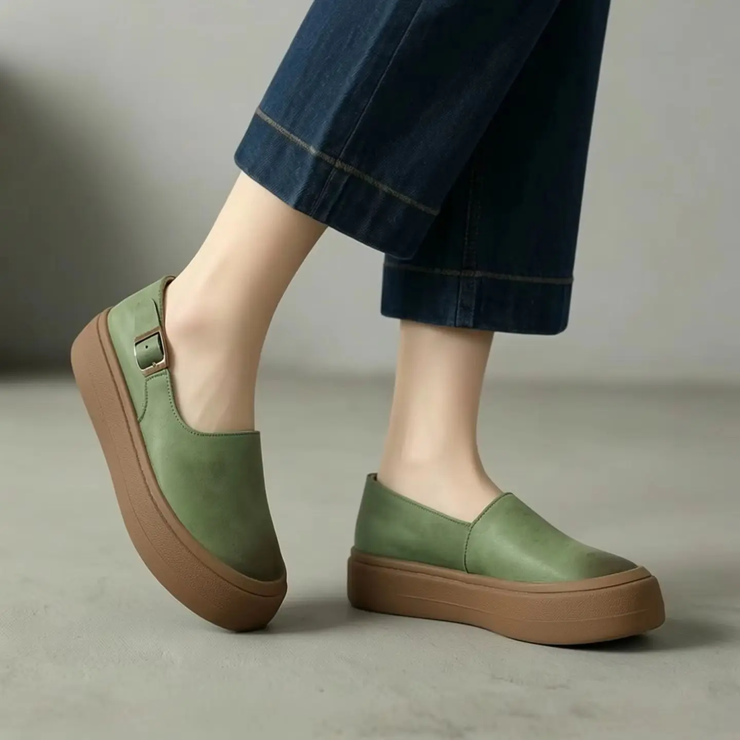 2026 Summer New Style Handmade Genuine Leather Women's Shoes, Vintage Forest Style, Round Toe, Thick-Soled, Green, Shallow Mouth Women's Flats