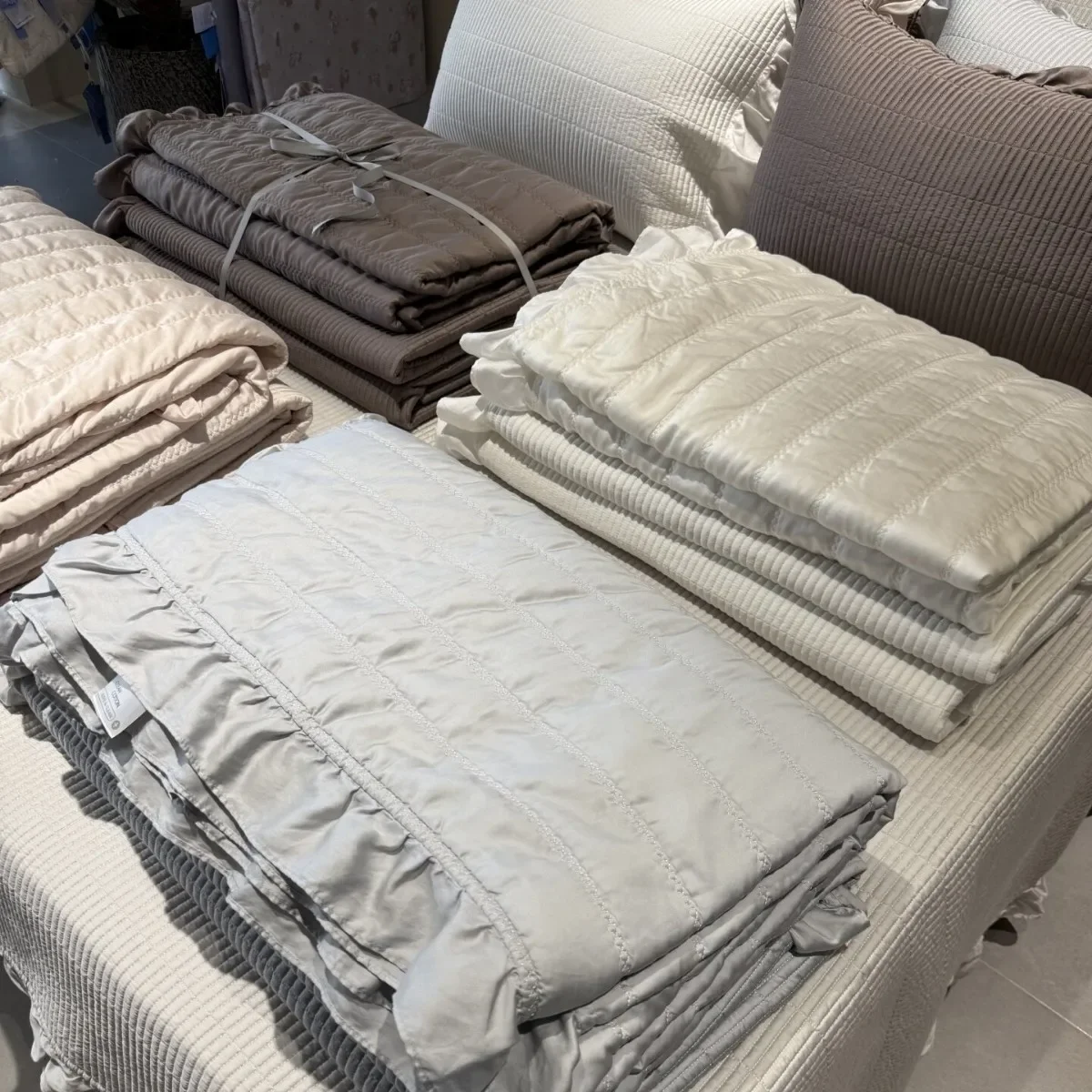 Tencel simple solid color quilted bed cover three-piece Lyocell fiber cool lace summer cool quilt