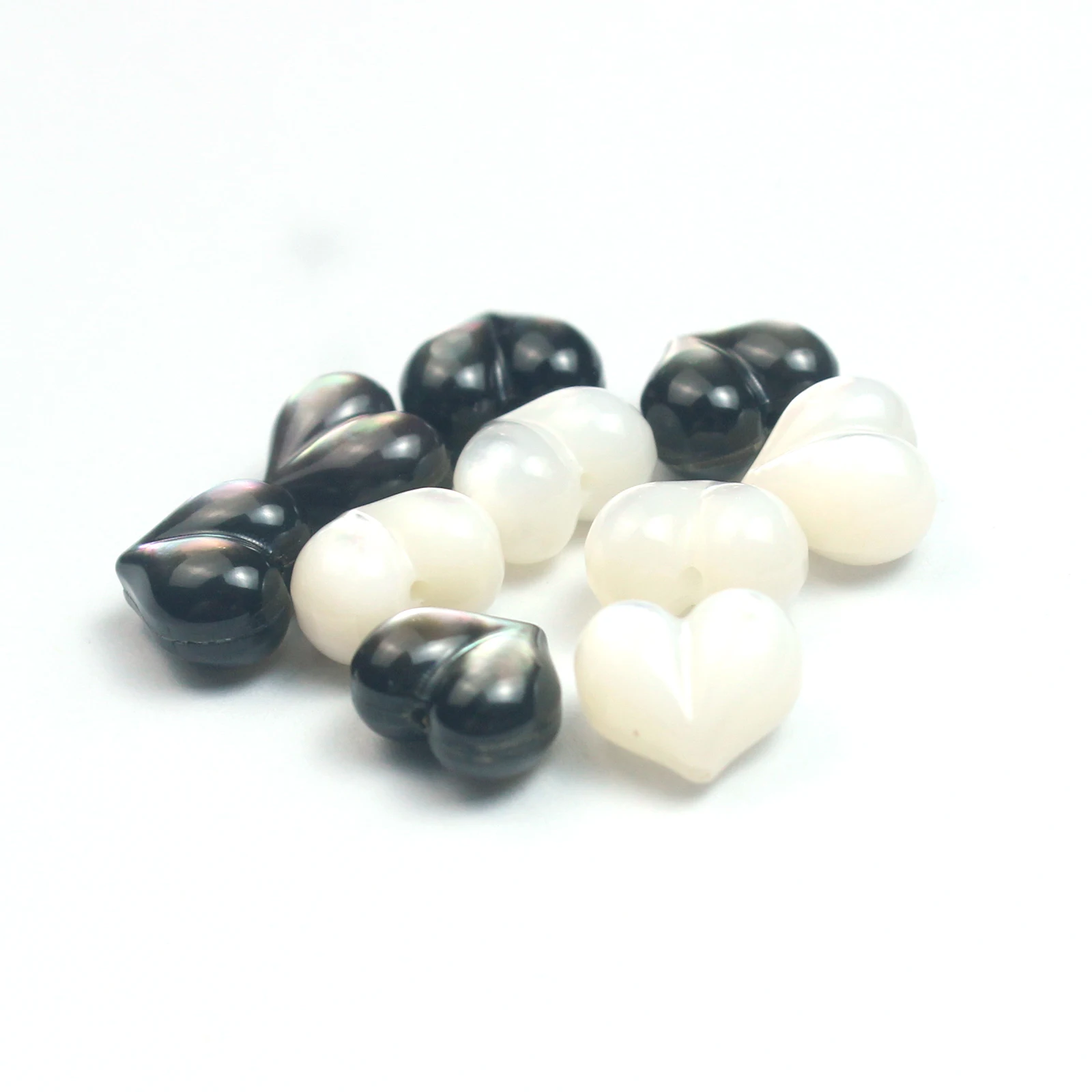 1 Pc Natural Black and White Trochus Shell Carved Peach Heart Shape Bead for Jewelry Making DIY Bracelet Necklace Accessories view 5