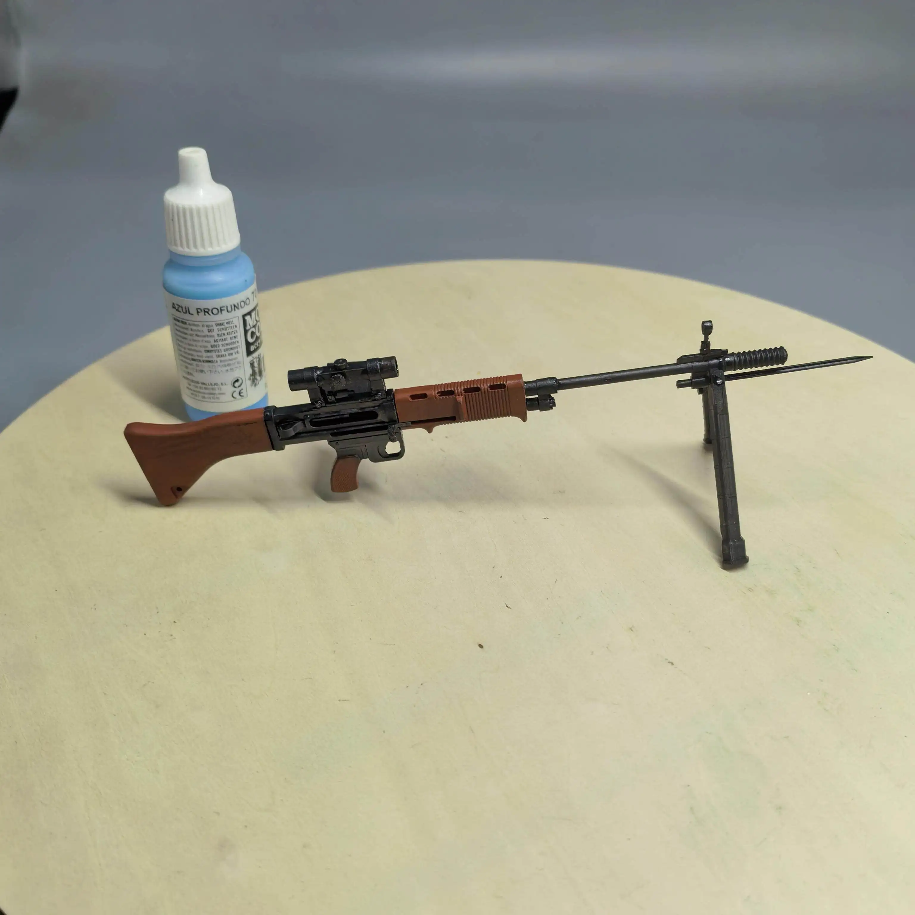 

3D Printed 1/6 WWII German FG-42 Paratrooper Rifle Toy Gun Hand-Painted Miniature Model for Action Figure