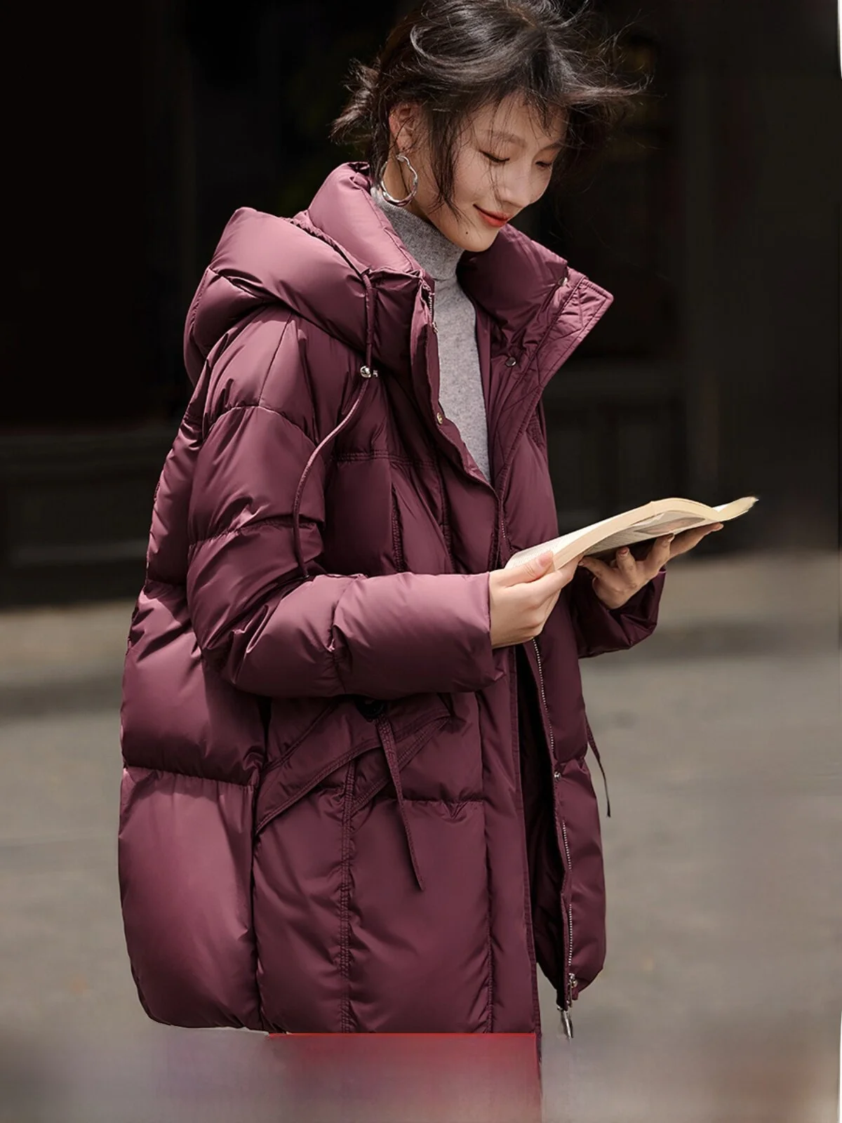 

Женская зимняя куртка-пуховик с капюшоном, 90% пуха, теплая, с воротником из искусственного меха, на молнии, прямой крой