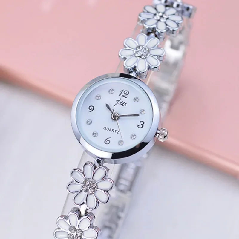 

Fashion Women's Bracelet Watch Daisy Inlaid Diamonds Elegant DRESS Quartz Watch Ladies Clock Relogios Feminino Reloj Para Mujer