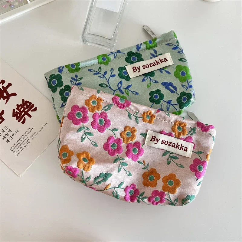 Korean Style 3D Flower Printed Cosmetic Bag for Women Small Makeup Bag Lipsticks Make Up Brushes Storage Cute Pencil Case