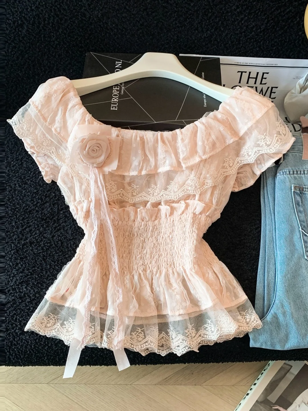 

Summer New Sweet Pleated Lace Shirt Women's Unique Splicing Design One-Shoulder Waist-Cinching Slimming Top Princess Style