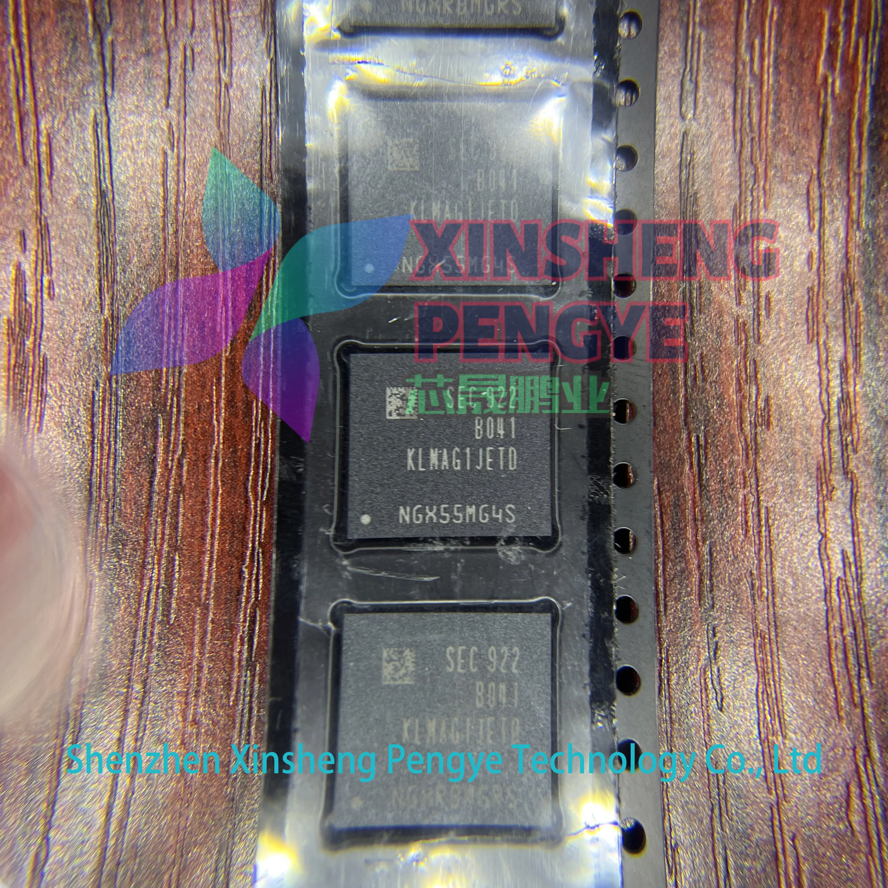 10 ~ 100 قطعة/الوحدة جديد الأصلي KLMAG1JETD-B041 KLMAG1JETD حزمة FBGA-153 eMMC 5.1 16GB 32Mx8 NAND فلاش EMMC الذاكرة IC في المخزون