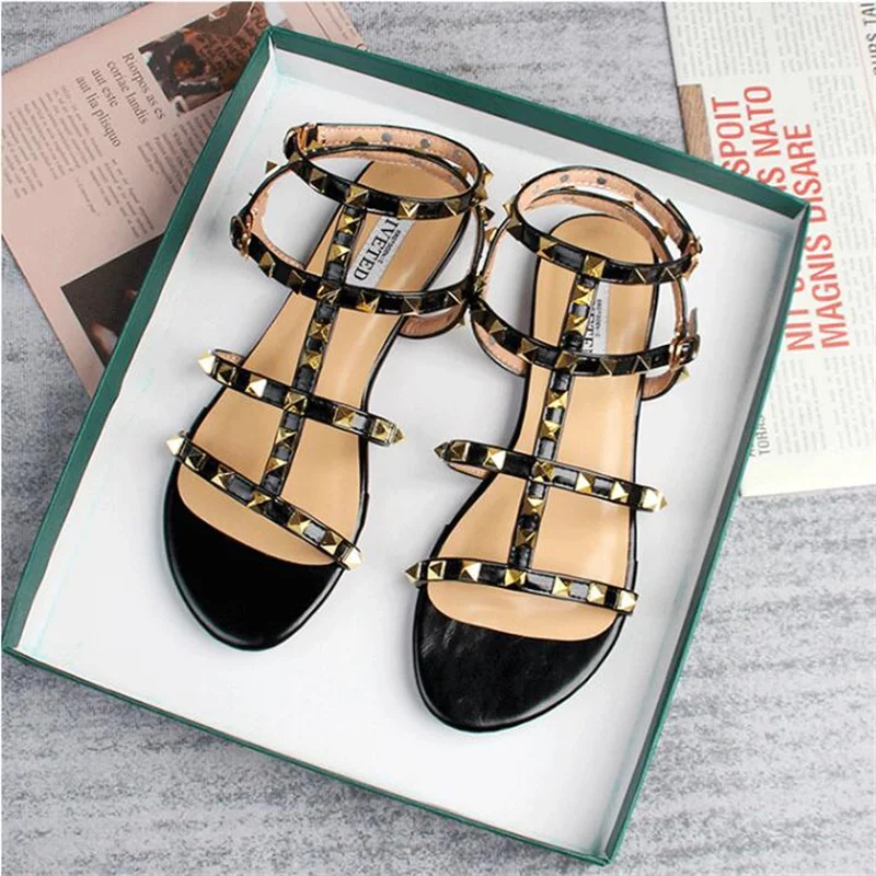 Summer Women\'s Sandals Ladies Casual Flat Shoes Simple Style Fashion Rivet Design Walking and Shopping Large Size 41-43