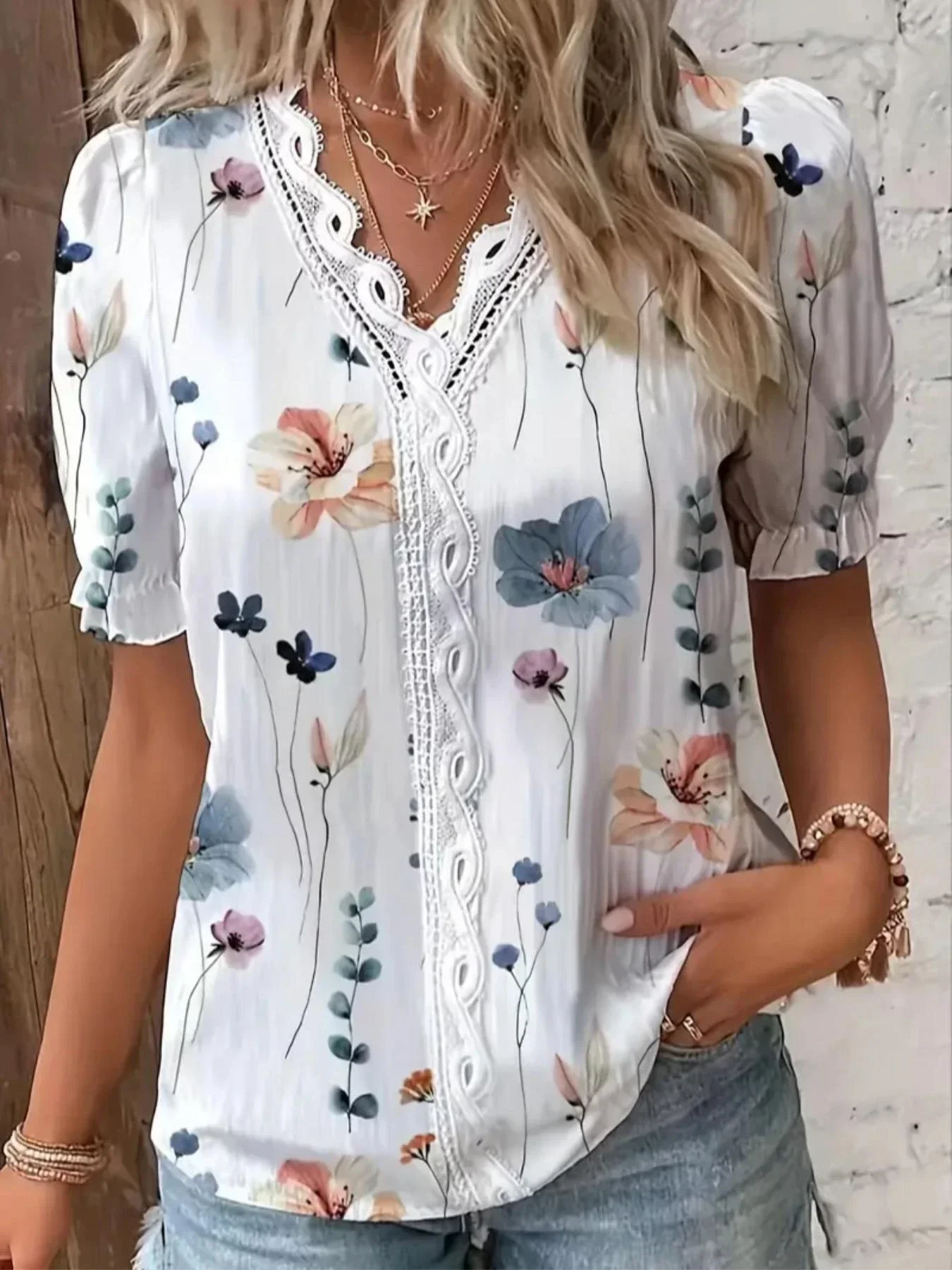 

Ladies' Fashionable Flower Print V-neck Shirt Versatile Hollow Lace Edge Collar Short Sleeved Shirt Elegant Casual Top
