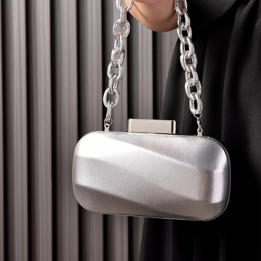 European and American fashionable dinner bag metallic buckle clutch bag square box bag chain shoulder bag dress evening bag sac
