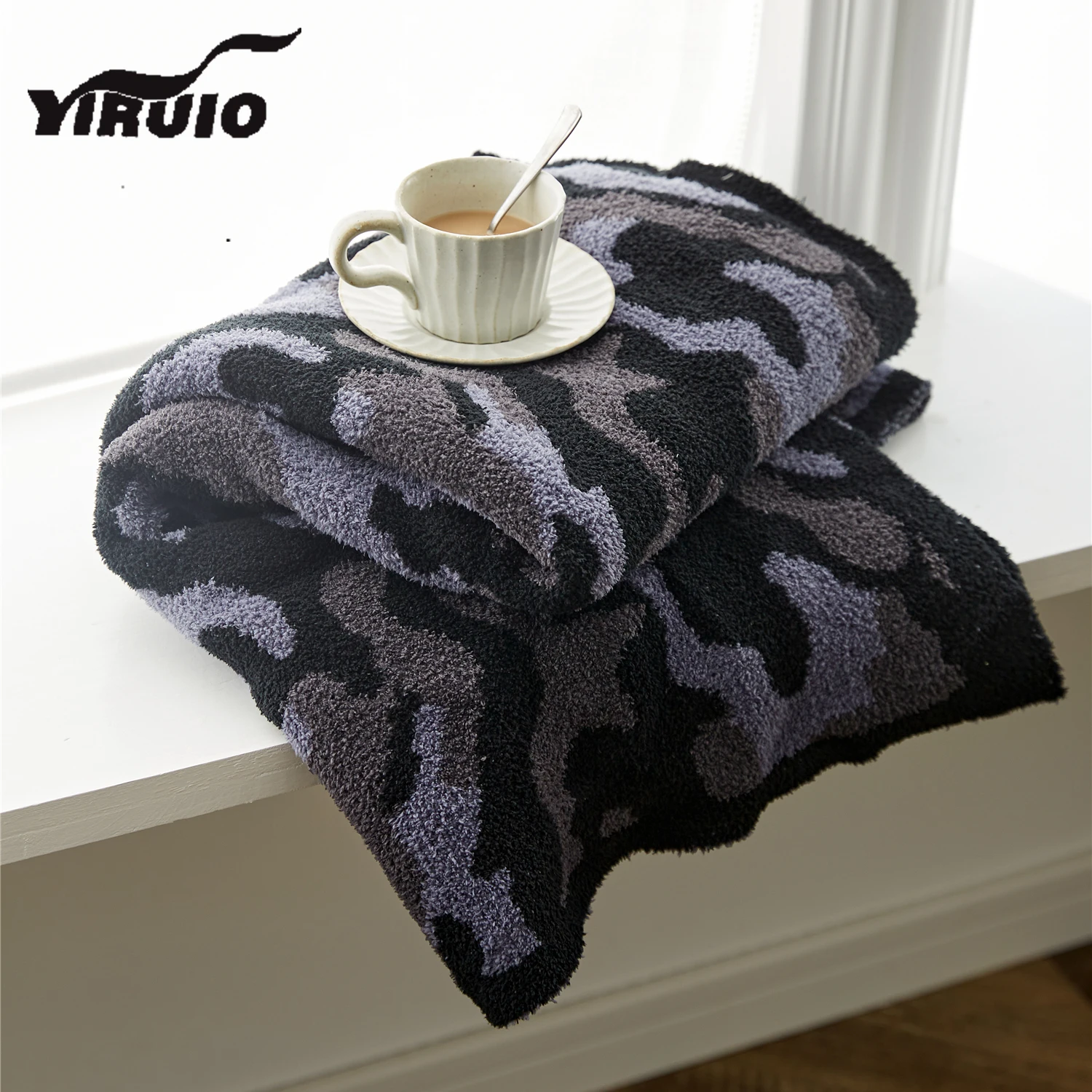 

YIRUIO Furry Fur Camouflage Plaid Blanket Military Fan Home Decorative Fluffy Cozy Bed Sofa Knitted Throw Blanket Camp Blankets