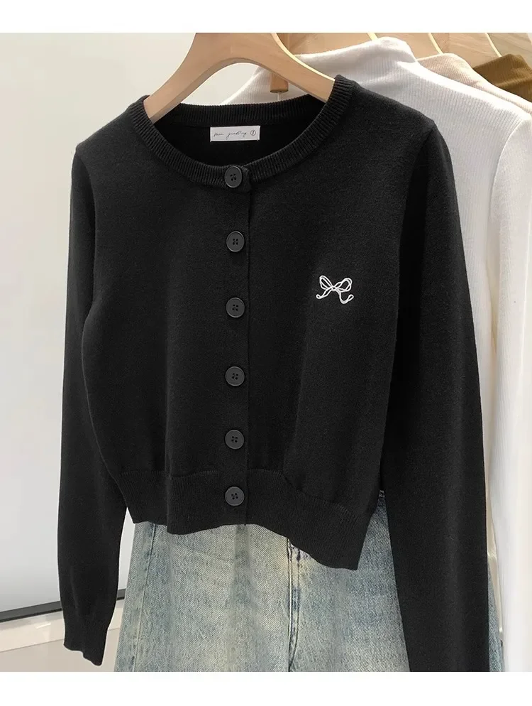 2026 Herbst Winter Damen Pullover Bestickter Schmeichelnder Strick Damen Cardigan Koreanisch Schick Einzigartiges Design Strickpullover Oberbekleidung Top – Detail 16