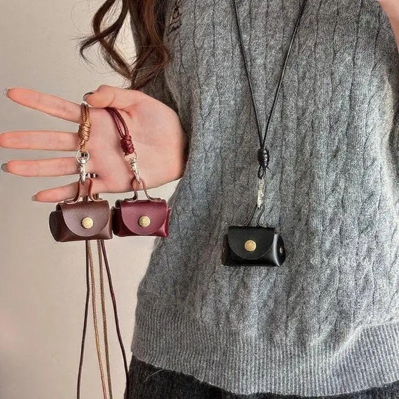 

Mini And Compact Leather Hanging Neck Coin Purse Necklace Design Headphone Bag Long Sweater Chain Neck Hanging Jewelry Gift