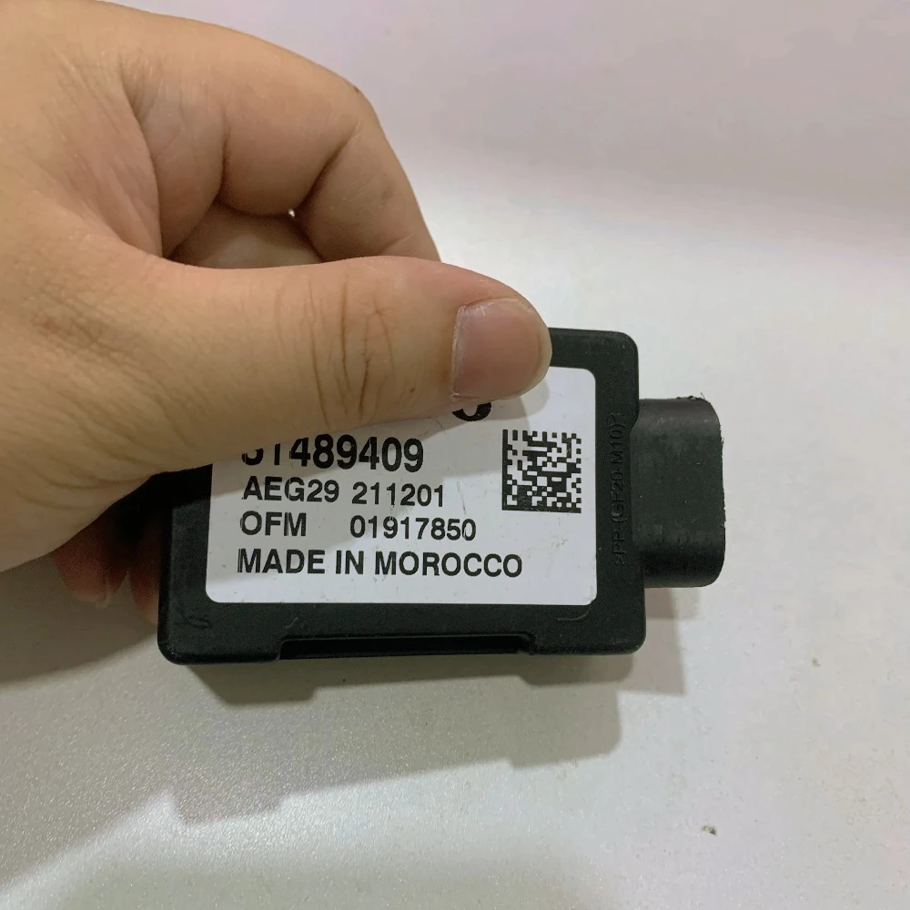 

AC-AADD-31489409 NEW Vehicle Connectivity Module Control Unit for Volvo S60 MK3