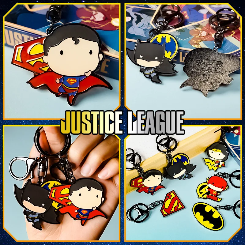 พวงกุญแจซีรีส์ฮีโร่ DC ของแท้จาก Bandai ซูเปอร์แมน สไปเดอร์แมน แบทแมน จี้โลหะสำหรับกระเป๋า ของขวัญวันเกิดเด็กผู้ชาย ของขวัญคริสต์มาส