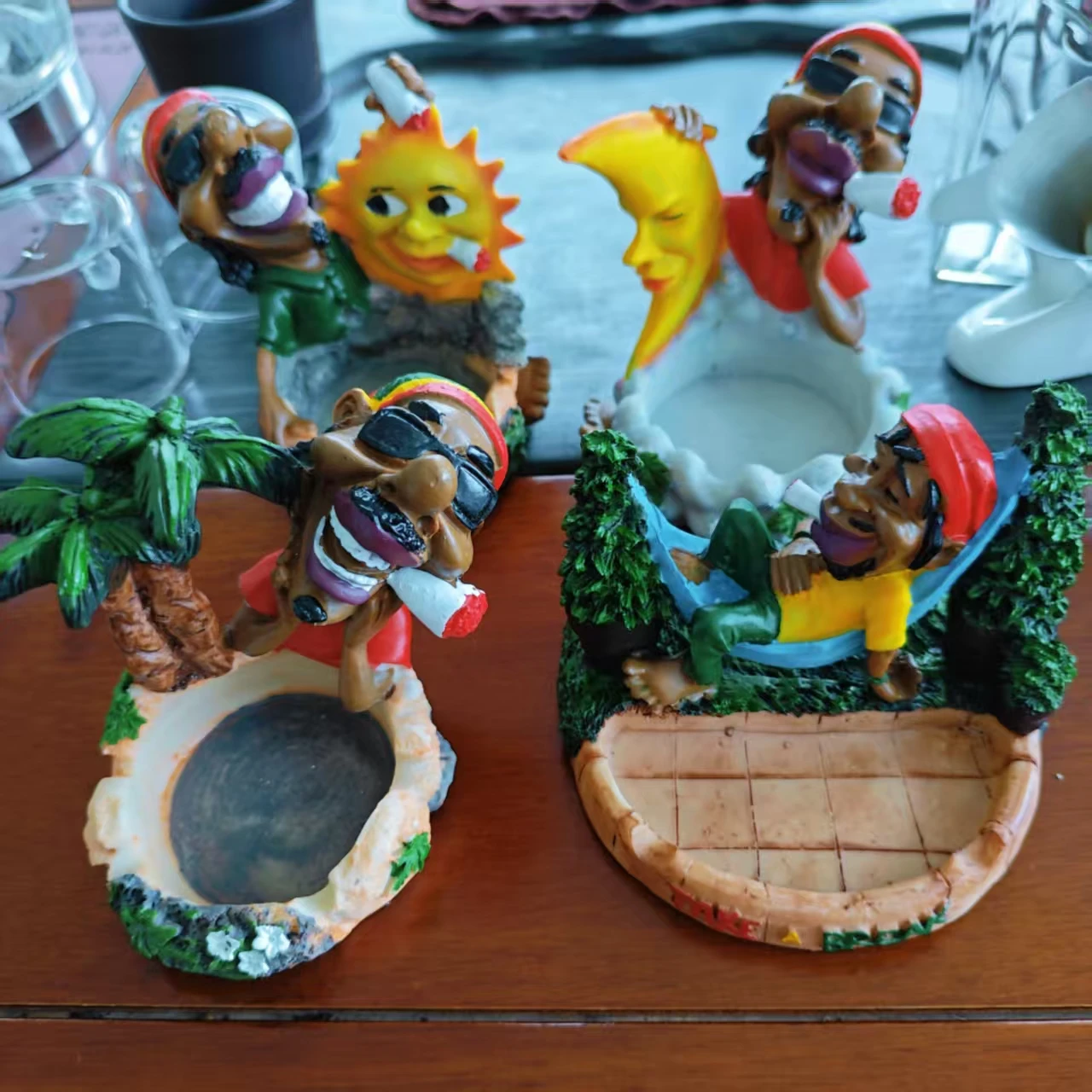 1Pcs Unique Jamaican-Style Ashtray Figurine, Resin Craft Decorative Piece, Suitable for Indoor and Outdoor Decor