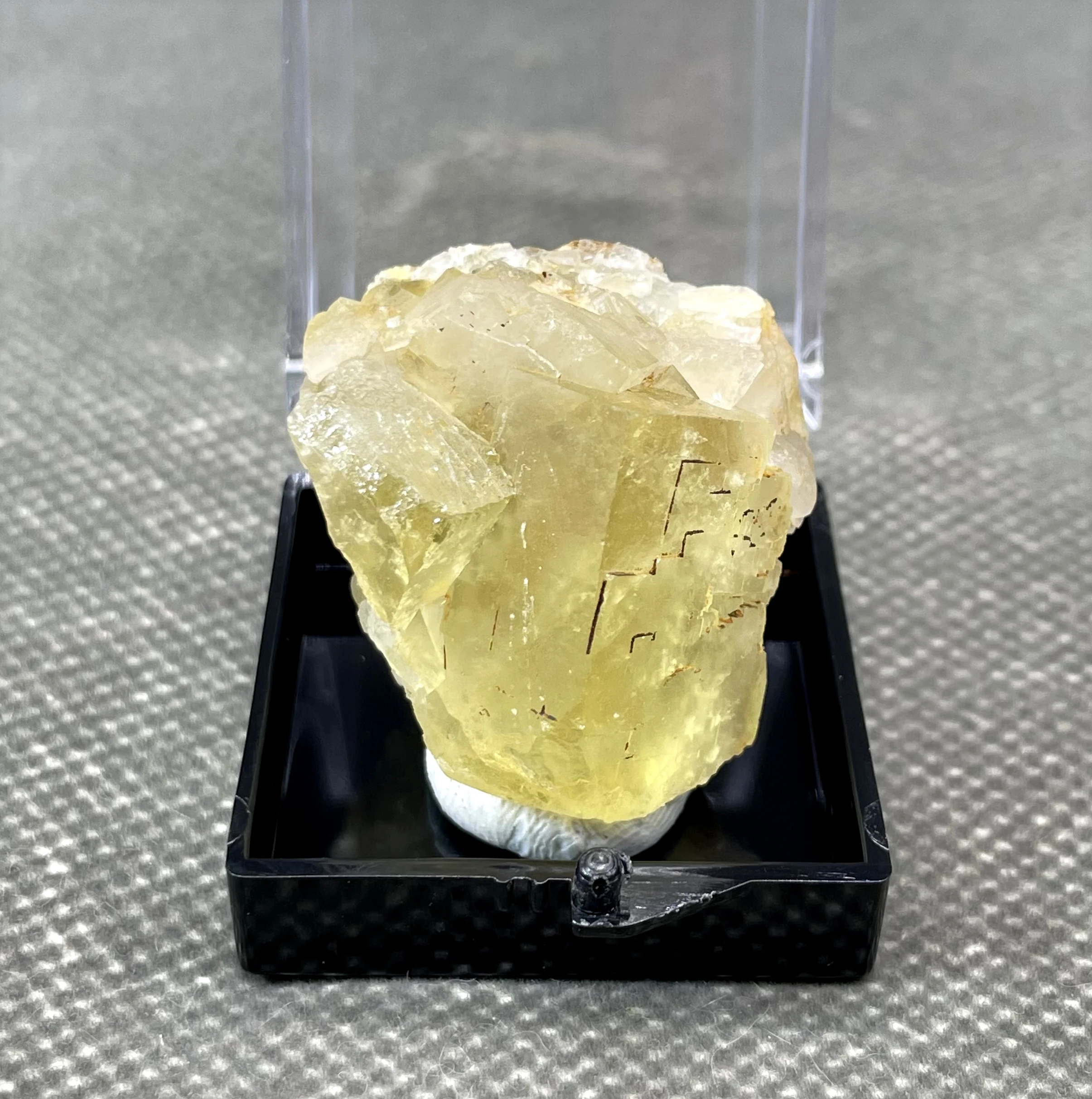 

NEW！100% Natural Beijing yellow fluorite mineral specimens Stones and crystals Healing crystal (box size 3.4cm)