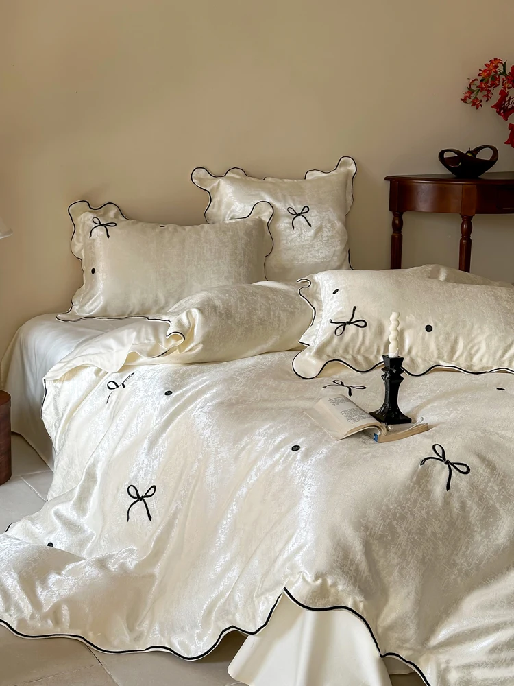  Cotton Long Velvet Princess Style Bedding Set with  Knot And Polka Dot Design Four Piece Bed Linen Collection