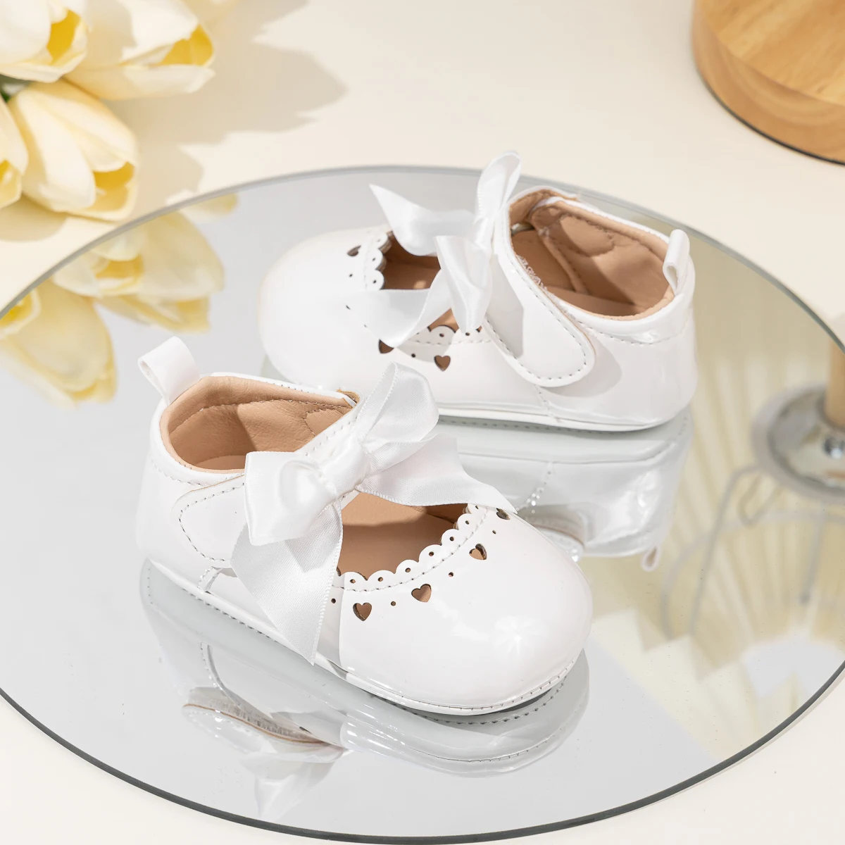 Newborn Baby Girl Shoes Soft Sole Infant Toddler Mary Jane Flats Princess Bowknot Patent Leather Dress Shoes Wedding Party Gift