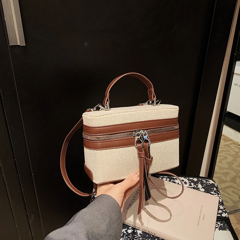 

Color blocking splicing 2025 new trendy Western style large capacity box style fashionable single shoulder portable box bag