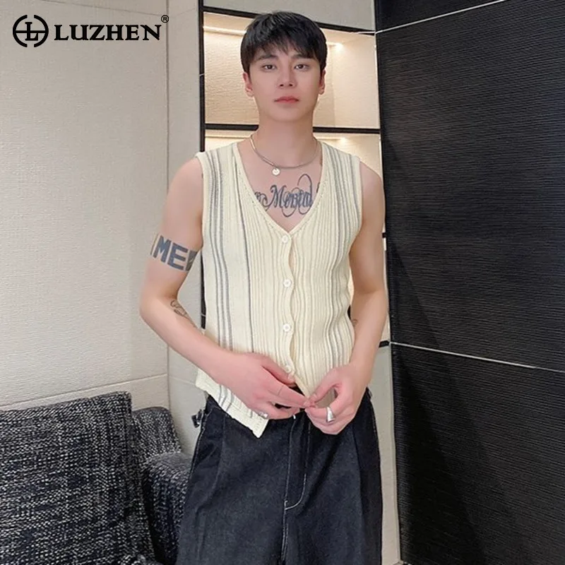 LUZHEN 2026 Summer Fashion Stripe Textured Sleeveless Knitted T-shirts Men's Handsome Korean High Quality Slim Tank Tops JY9407