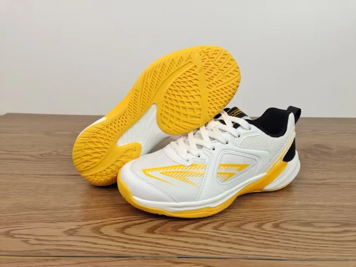 2025 New Luxury Professional Table Tennis Shoes Comfortable Breathable Indoor Court Shoes 35-45 Quality Fitness Badminton Shoes