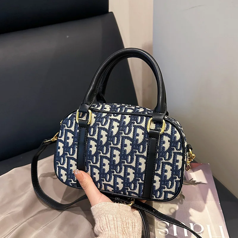 

Oversized Vintage Bowling Bag, Floral Jacquard Shoulder Bag for Women, Large Canvas Tote & Adjustable Crossbody Purse