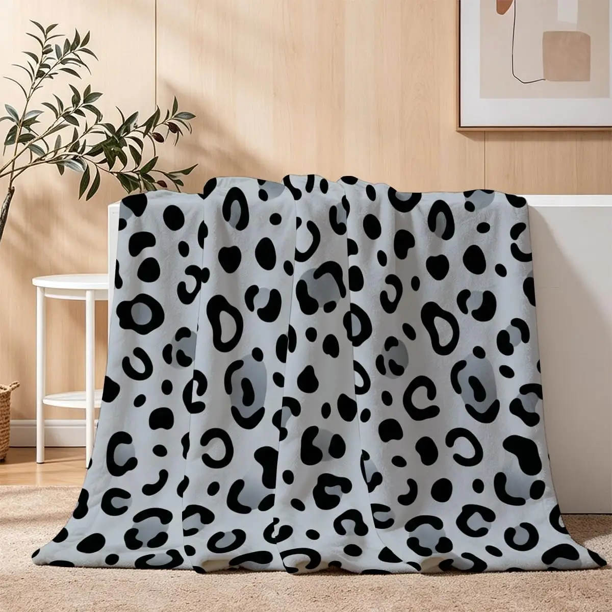 Trendy Gray Leopard Animal Full Print Cozy Flannel Blanket Light Decor For Living Room Office Travel Daily Household Use