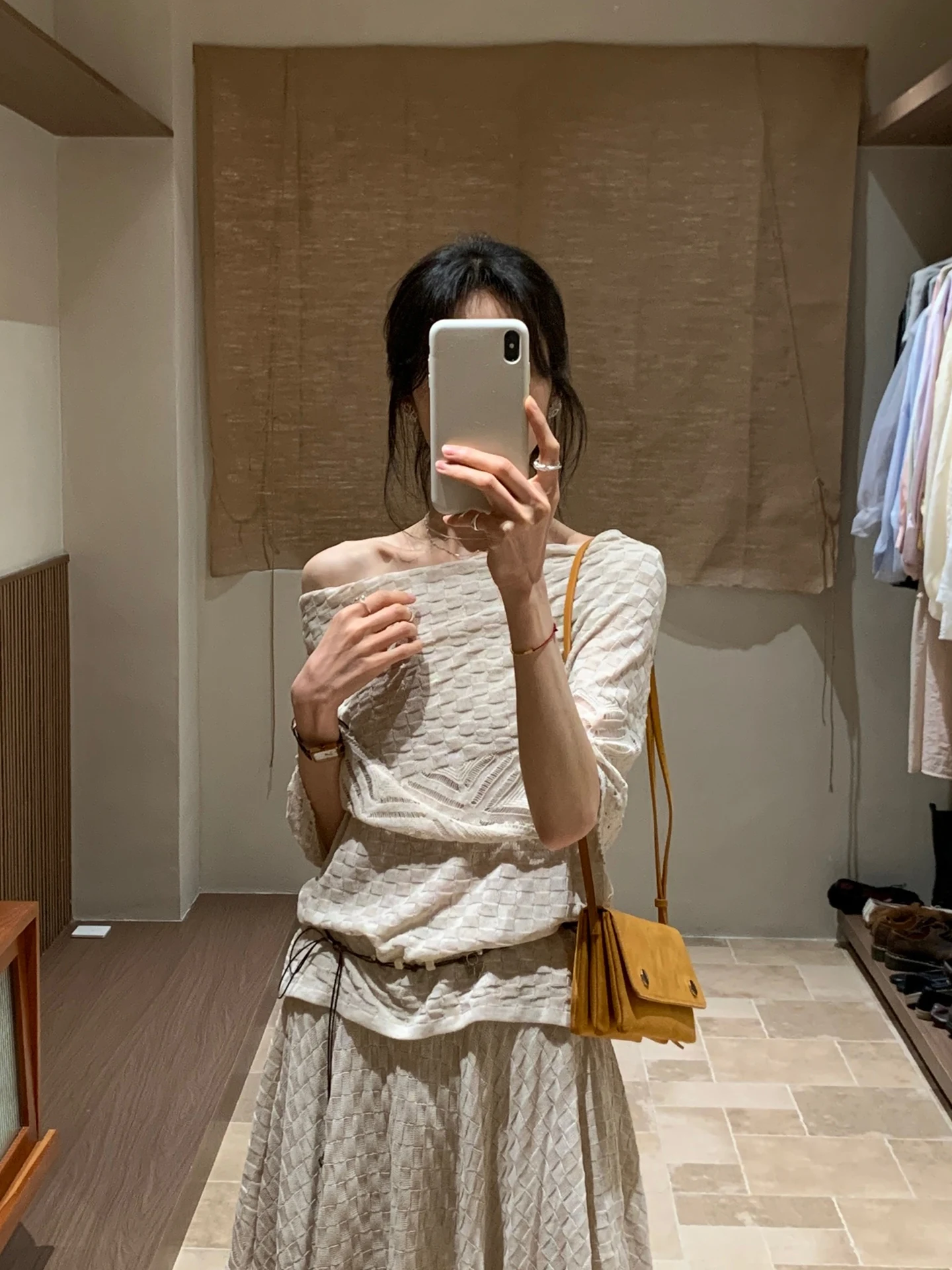 BRIVIN Laid-back Style Asymmetrical Khaki Knitted Shoulder Bared Women's Top Breathable Loose Fit French Style Spring 2026