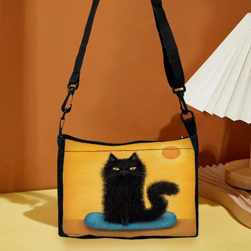 

Anime Kitten One-shoulder Crossbody Bag with Zipper, Hand Washable, Adjustable Shoulder Straps, Suitable for Going Out and Gifts