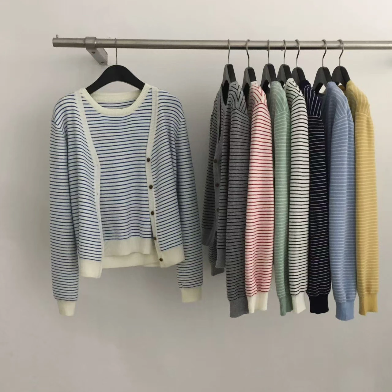 Twee Stukken Vrouwen Trui Sets Gestreepte Set Mouwloze O Hals Tank V Kraag Single Breasted Vest Losse Casual 2025, Herfst