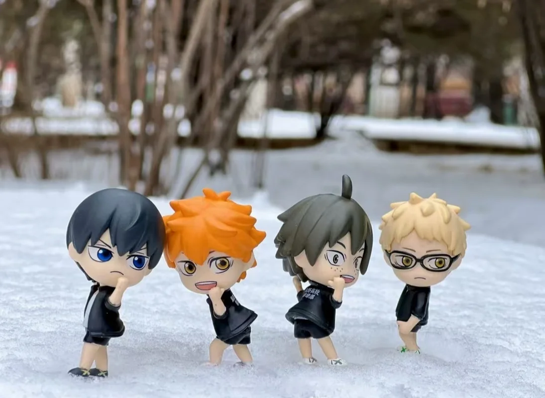 

В наличии японская версия волейбольной коробки для мальчиков с глухой коробкой, приветствие Хината и Кагеямы, показывающая назад, фигурка командной формы