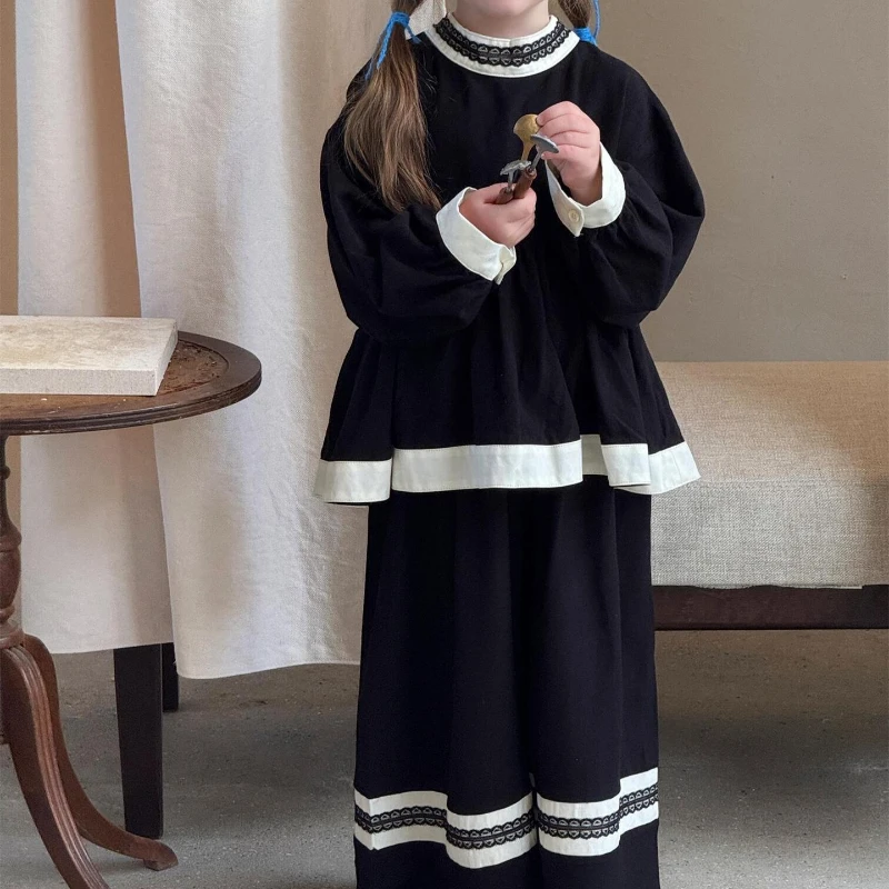 

2025 Autumn New Girls' Black Cotton Round Neck Ethnic Style Pattern Shirt and Wide Leg Pants Two Piece Set
