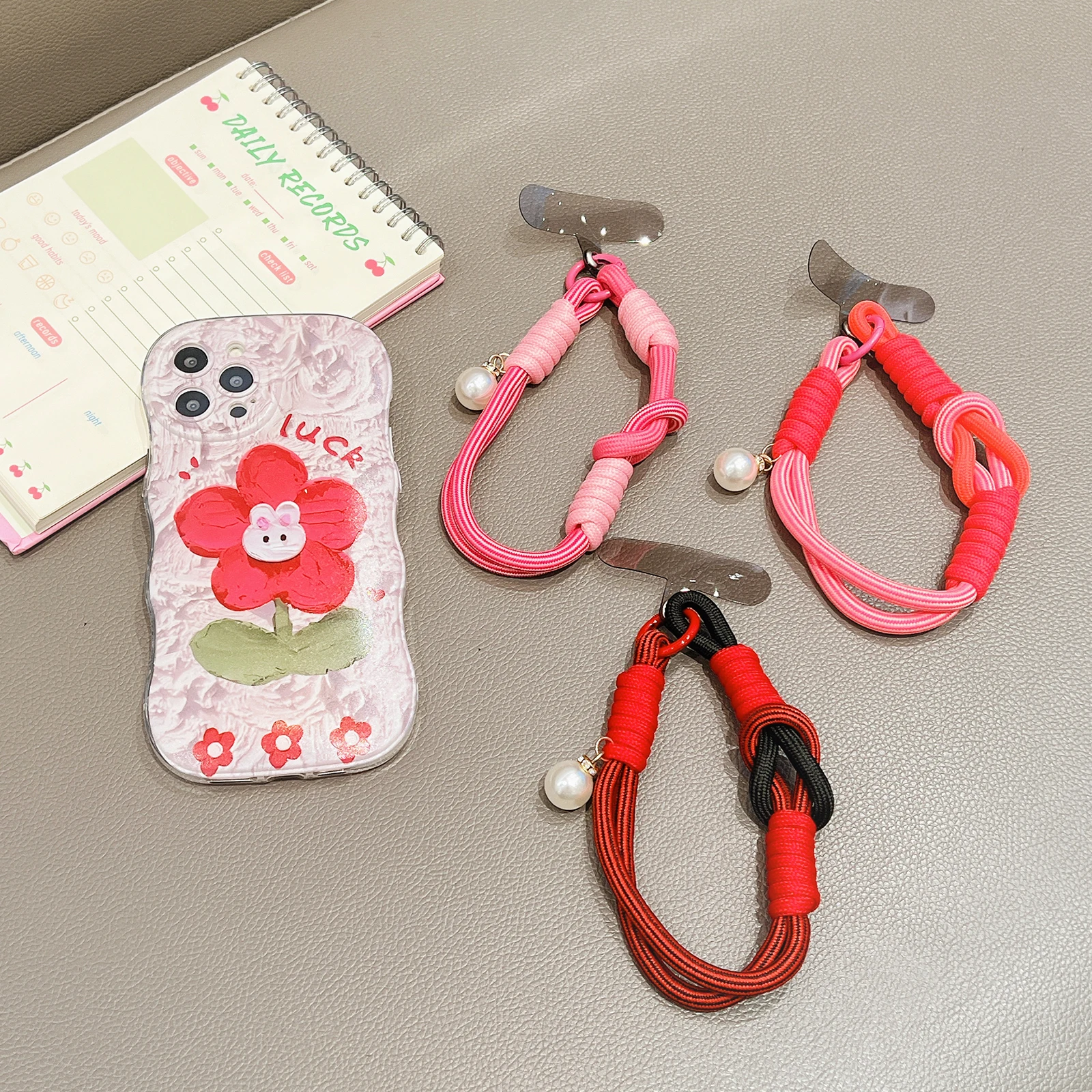 

Creative mobile phone universal lanyard wrist strap Mobile phone pendant hanging decoration mobile phone colorful wrist rope